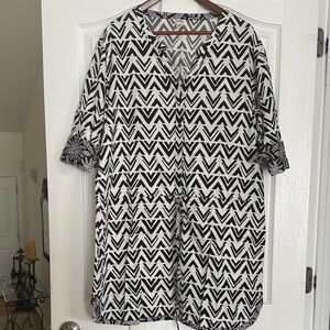 Hatley Black and White Geometric Tunic